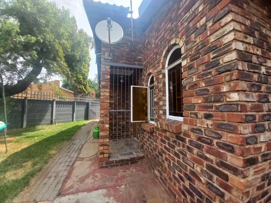 3 Bedroom Property for Sale in Safari Gardens North West